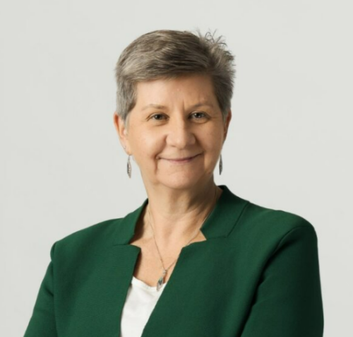 Dr Nicole Davis