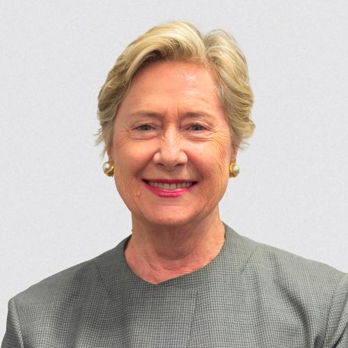 Headshot of Julie-Anne Schafer