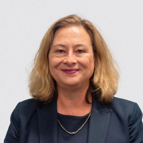 Headshot of Dr Nadine White